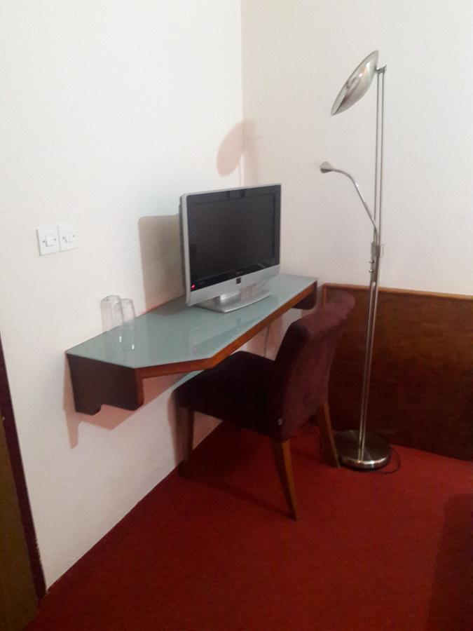 Jet Star Motel Zivinice Екстер'єр фото